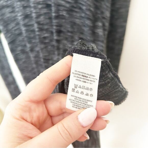 Free People We The Free Gray Split Back Stonecold Ribbed Turtleneck Tunic Top XS - Picture 3 of 8